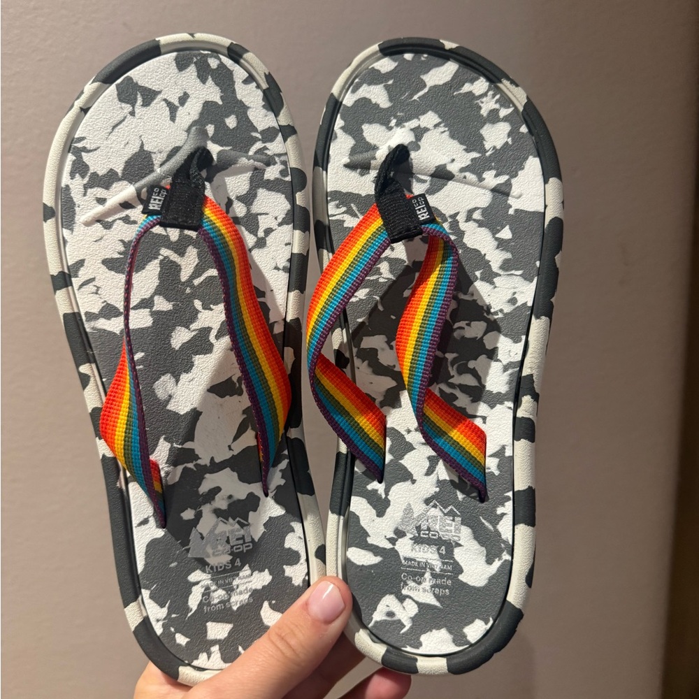 REI flip flops